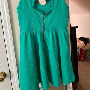 Three dress red green and color dress